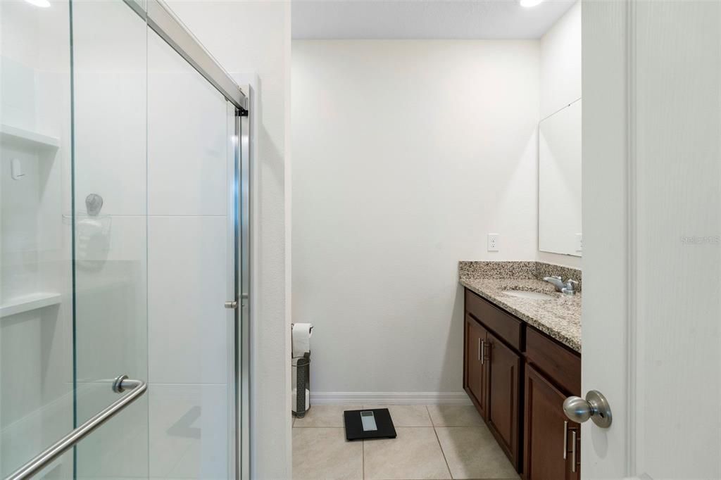 Activo con contrato: $310,000 (3 camas, 2 baños, 1516 Pies cuadrados)