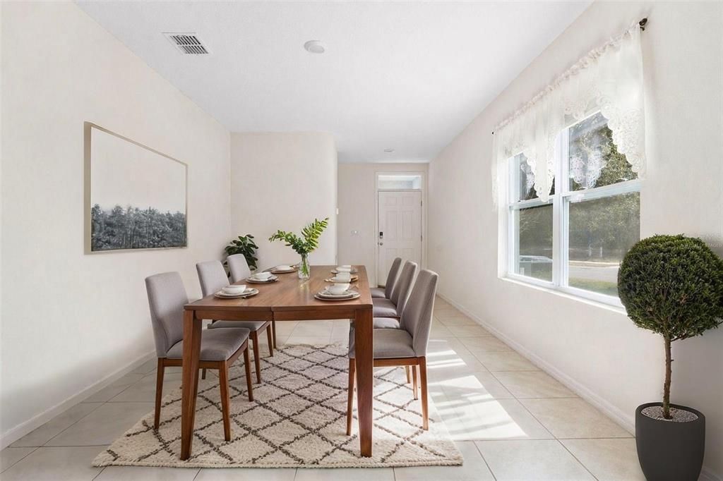 Activo con contrato: $310,000 (3 camas, 2 baños, 1516 Pies cuadrados)