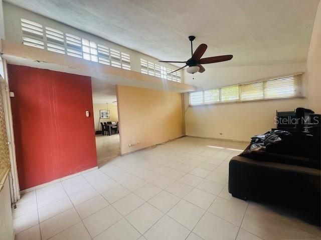 En Venta: $245,000 (3 camas, 2 baños, 1700 Pies cuadrados)