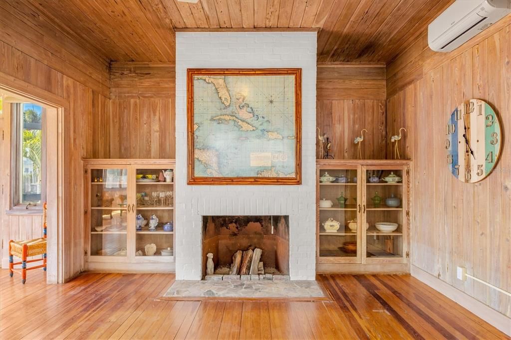 For Sale: $4,950,000 (7 beds, 4 baths, 3902 Square Feet)
