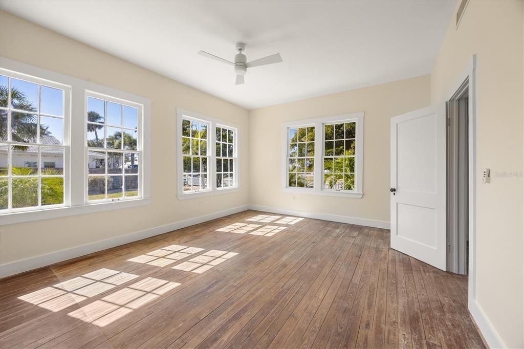 For Sale: $4,950,000 (7 beds, 4 baths, 3902 Square Feet)