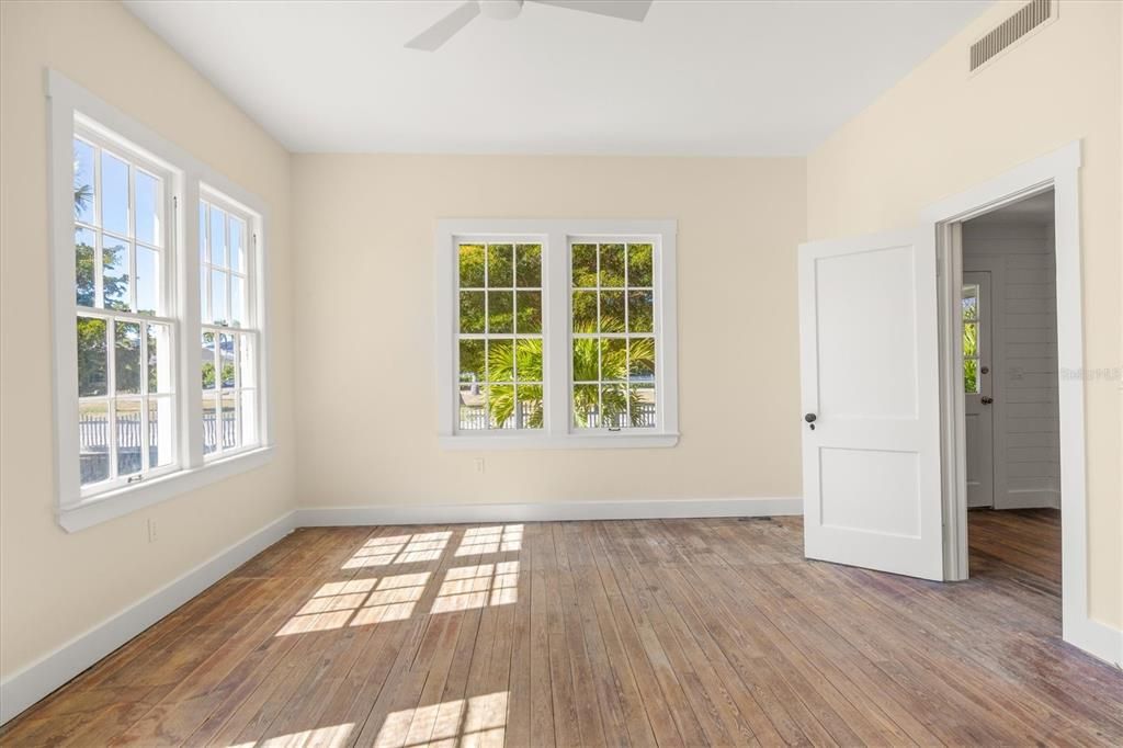 For Sale: $4,950,000 (7 beds, 4 baths, 3902 Square Feet)