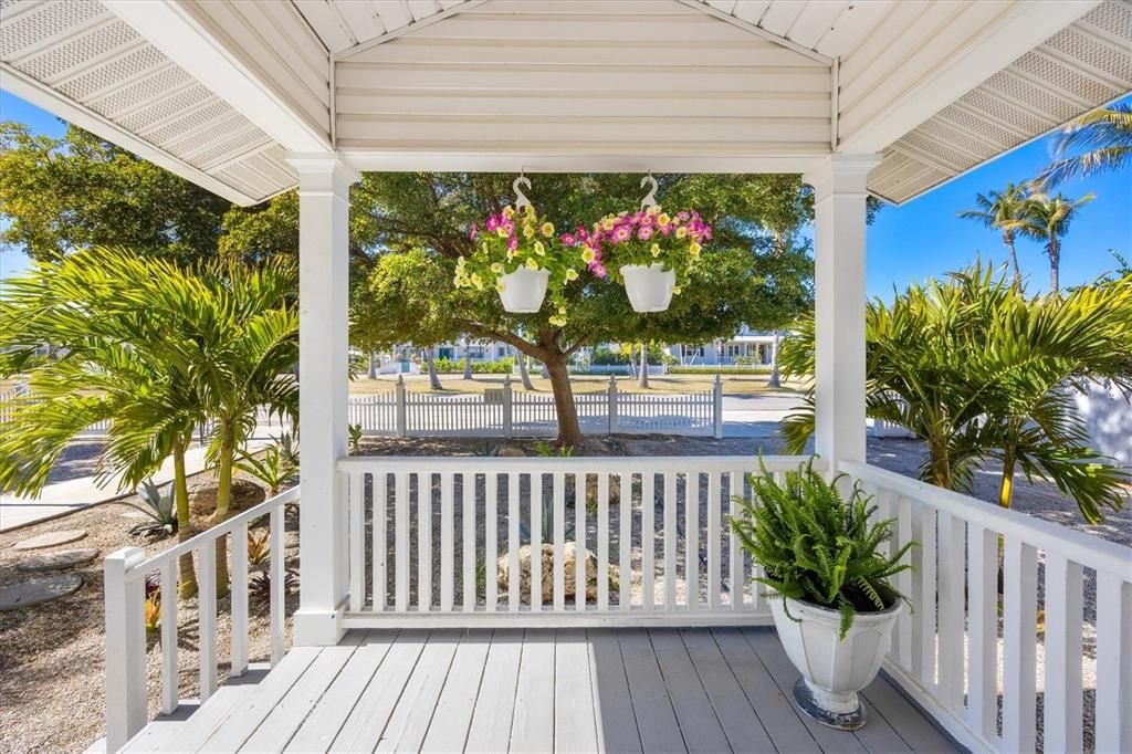 For Sale: $4,950,000 (7 beds, 4 baths, 3902 Square Feet)