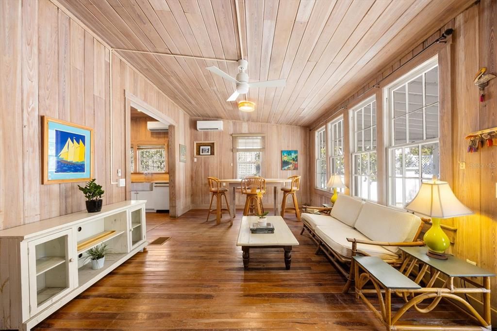 For Sale: $4,950,000 (7 beds, 4 baths, 3902 Square Feet)