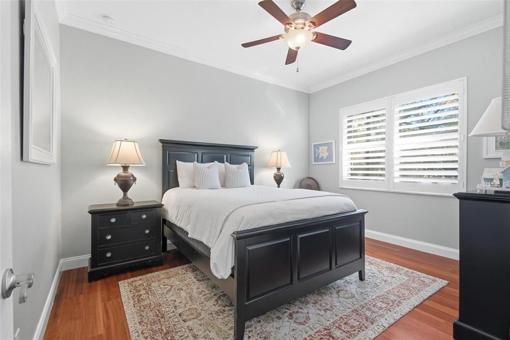 Activo con contrato: $799,000 (4 camas, 2 baños, 2733 Pies cuadrados)