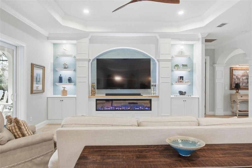 Activo con contrato: $799,000 (4 camas, 2 baños, 2733 Pies cuadrados)