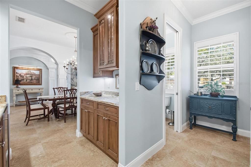 Activo con contrato: $799,000 (4 camas, 2 baños, 2733 Pies cuadrados)