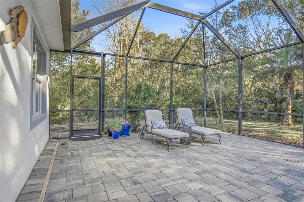 Activo con contrato: $799,000 (4 camas, 2 baños, 2733 Pies cuadrados)