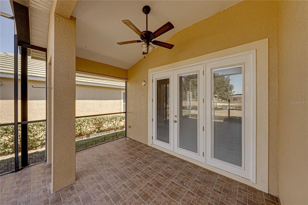 Activo con contrato: $485,000 (3 camas, 2 baños, 1997 Pies cuadrados)