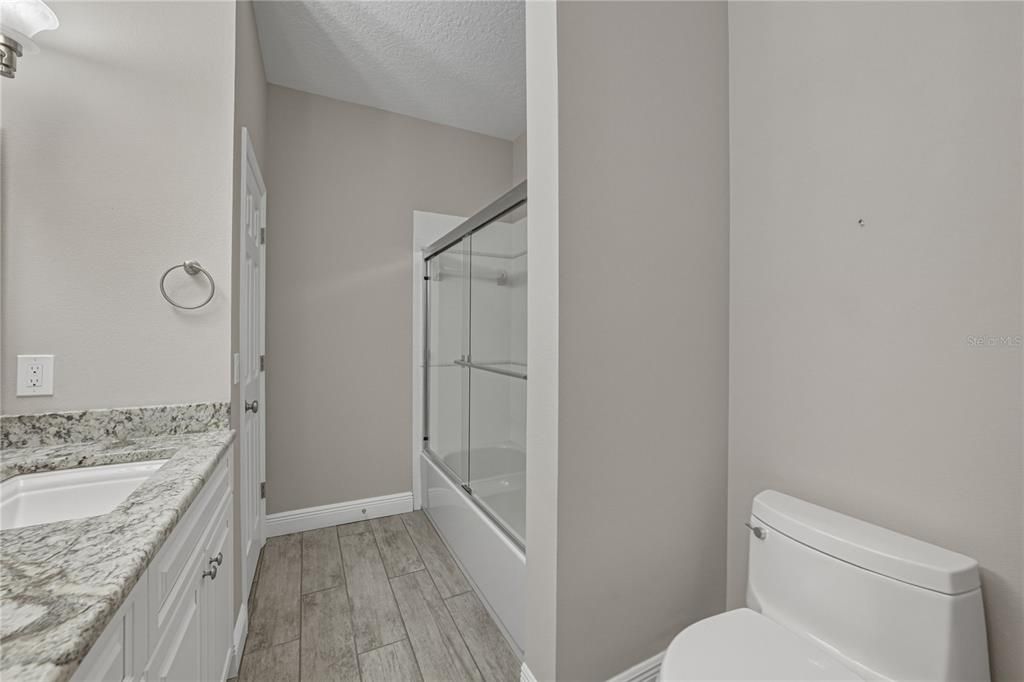 Activo con contrato: $485,000 (3 camas, 2 baños, 1997 Pies cuadrados)