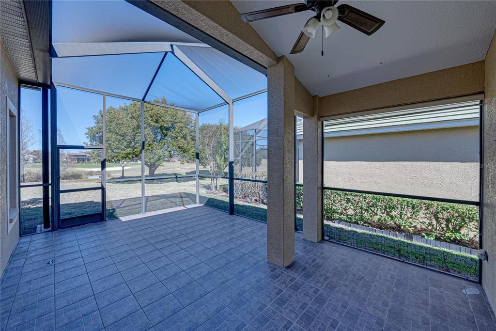Activo con contrato: $485,000 (3 camas, 2 baños, 1997 Pies cuadrados)