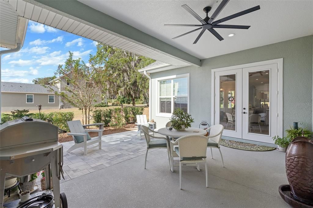 Active With Contract: $698,800 (3 beds, 2 baths, 2027 Square Feet)