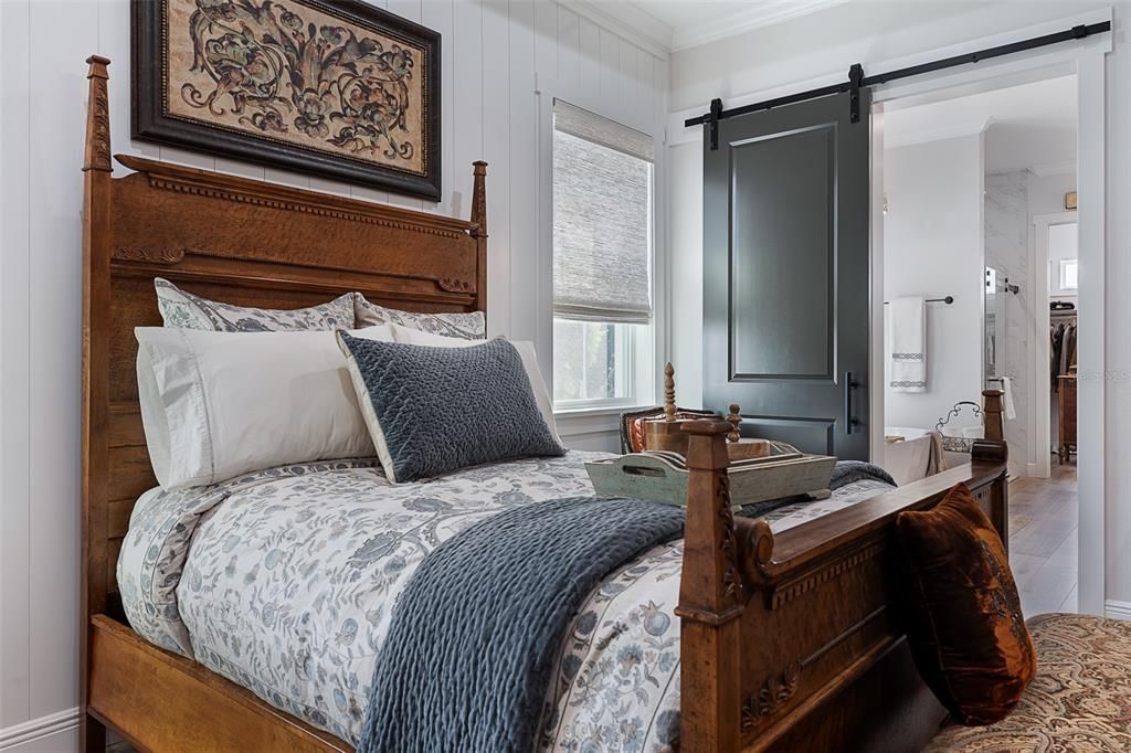 Active With Contract: $698,800 (3 beds, 2 baths, 2027 Square Feet)