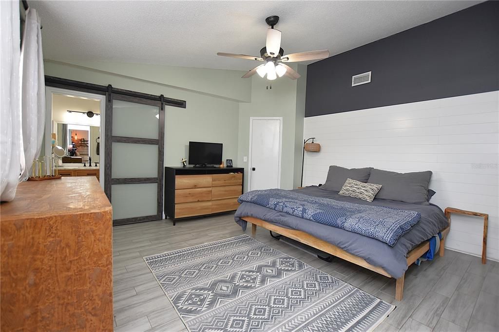 En Venta: $315,900 (3 camas, 2 baños, 1195 Pies cuadrados)
