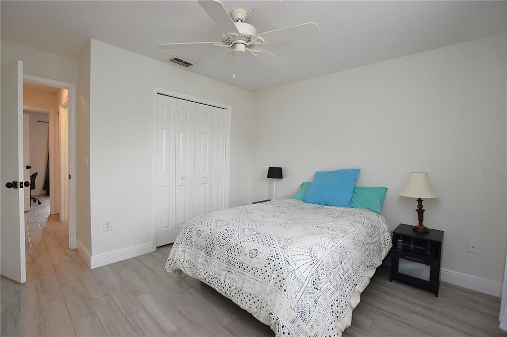 En Venta: $315,900 (3 camas, 2 baños, 1195 Pies cuadrados)