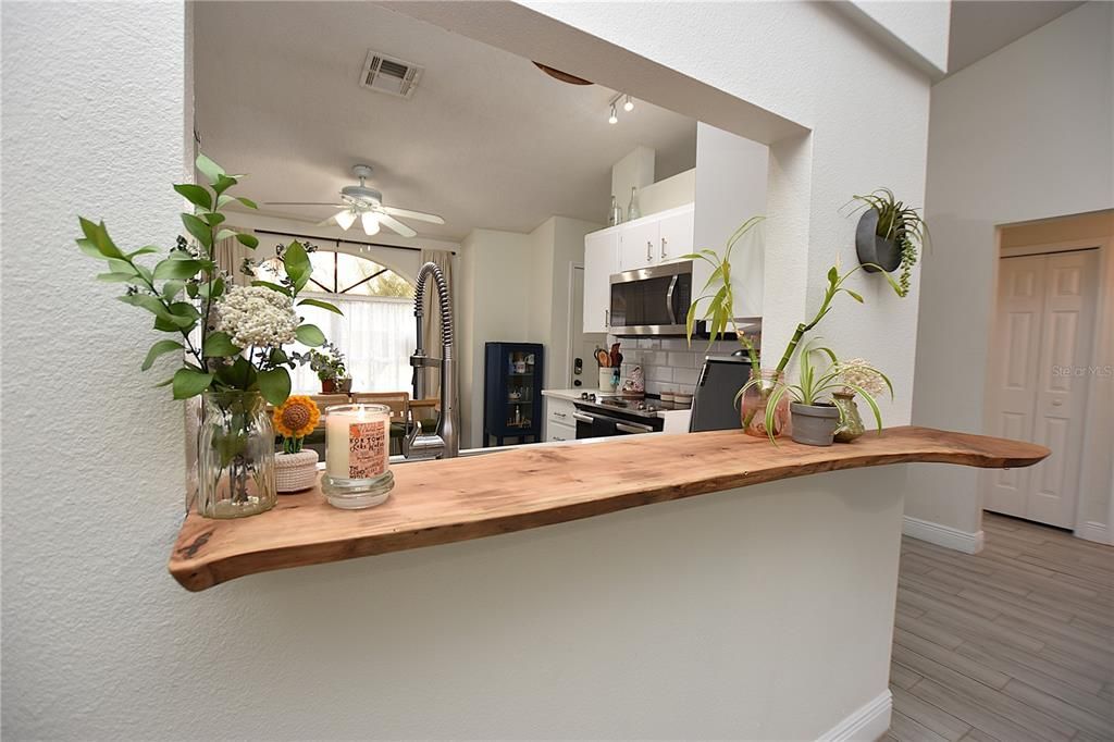 En Venta: $315,900 (3 camas, 2 baños, 1195 Pies cuadrados)