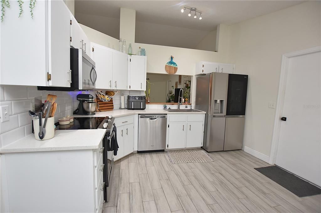 En Venta: $315,900 (3 camas, 2 baños, 1195 Pies cuadrados)