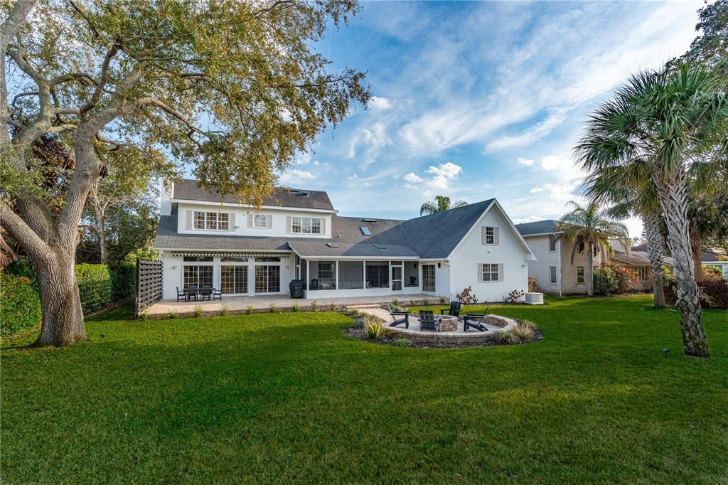 En Venta: $1,249,000 (5 camas, 2 baños, 3947 Pies cuadrados)