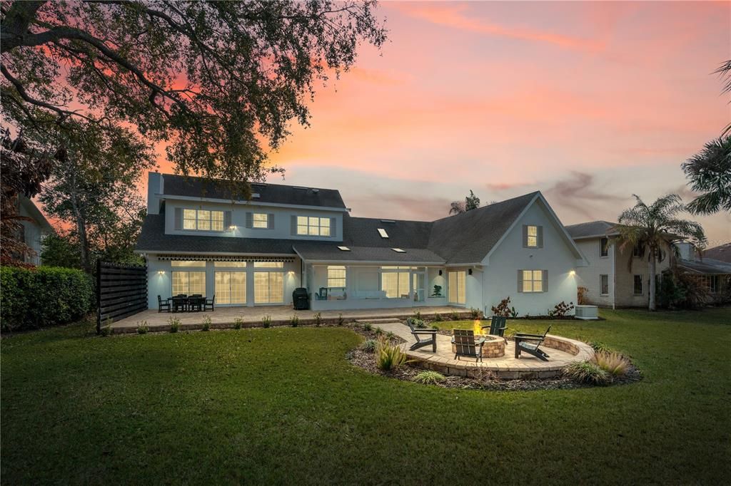 En Venta: $1,249,000 (5 camas, 2 baños, 3947 Pies cuadrados)