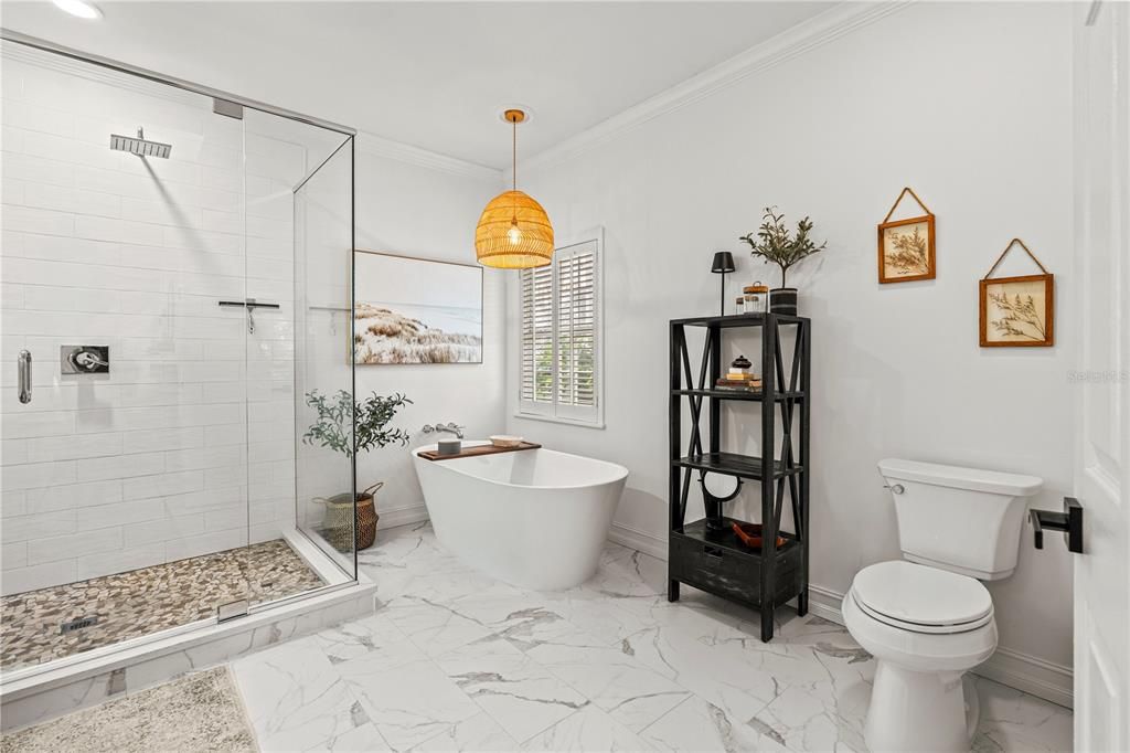 En Venta: $1,249,000 (5 camas, 2 baños, 3947 Pies cuadrados)