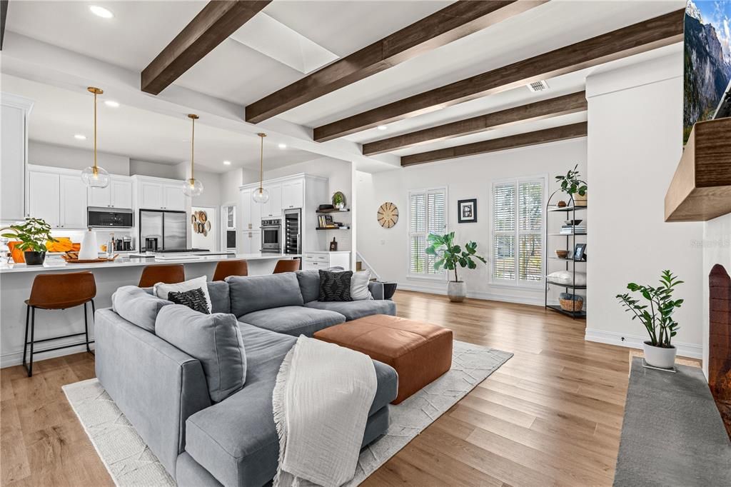 En Venta: $1,249,000 (5 camas, 2 baños, 3947 Pies cuadrados)