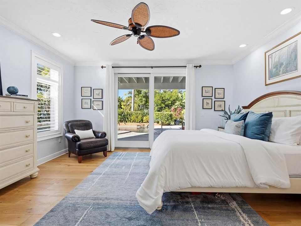 For Sale: $2,995,000 (4 beds, 6 baths, 4652 Square Feet)