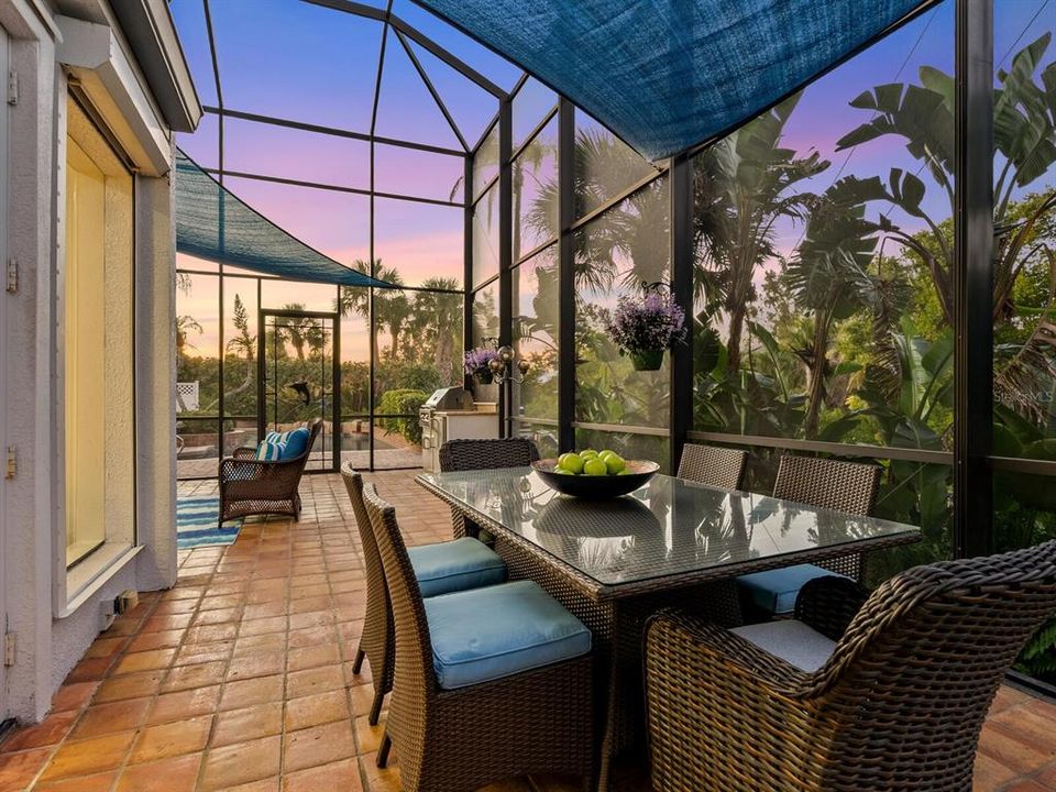 For Sale: $2,995,000 (4 beds, 6 baths, 4652 Square Feet)