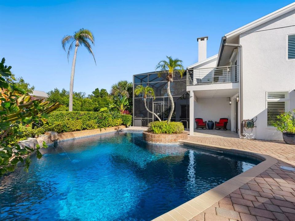 For Sale: $2,995,000 (4 beds, 6 baths, 4652 Square Feet)