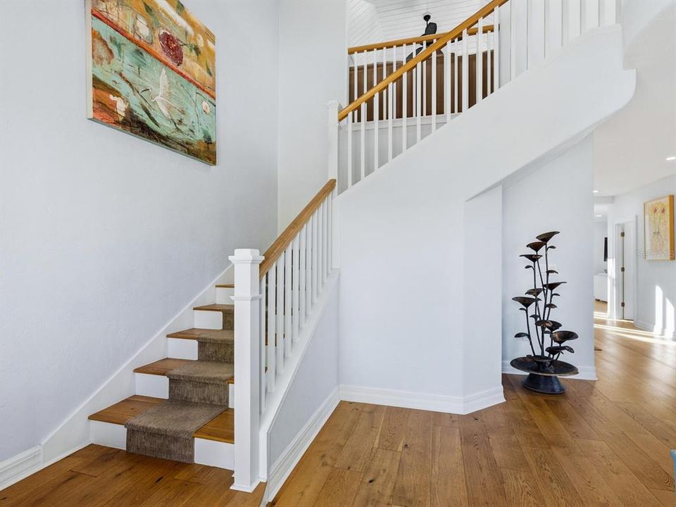 For Sale: $2,995,000 (4 beds, 6 baths, 4652 Square Feet)