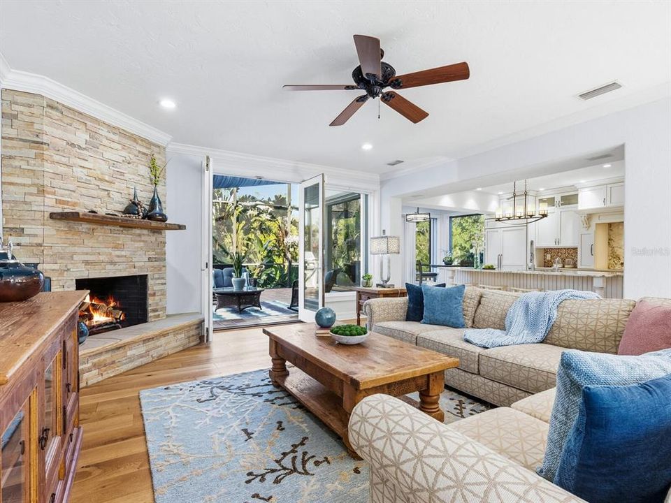 For Sale: $2,995,000 (4 beds, 6 baths, 4652 Square Feet)