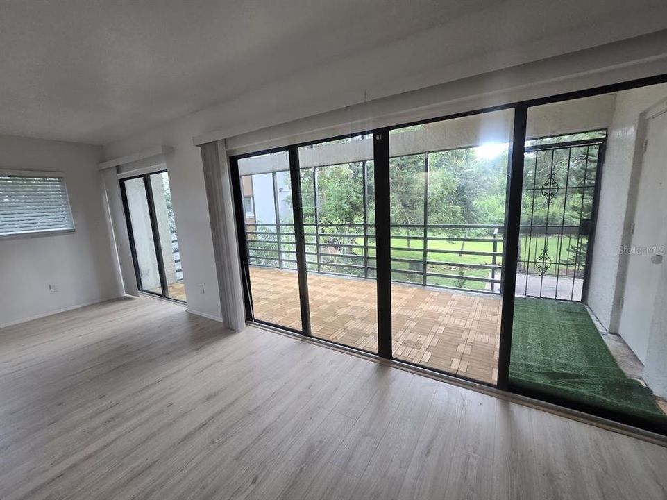 Под контрактом: $164,900 (2 спален, 2 ванн, 1646 Квадратных фут)