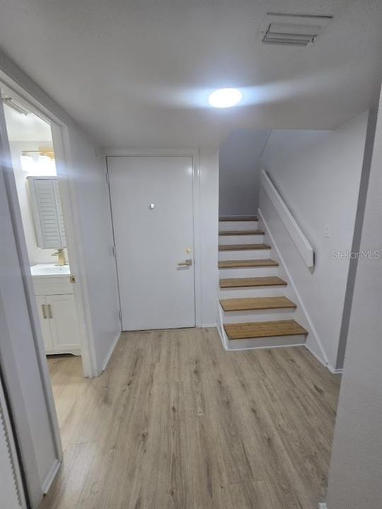 Под контрактом: $164,900 (2 спален, 2 ванн, 1646 Квадратных фут)