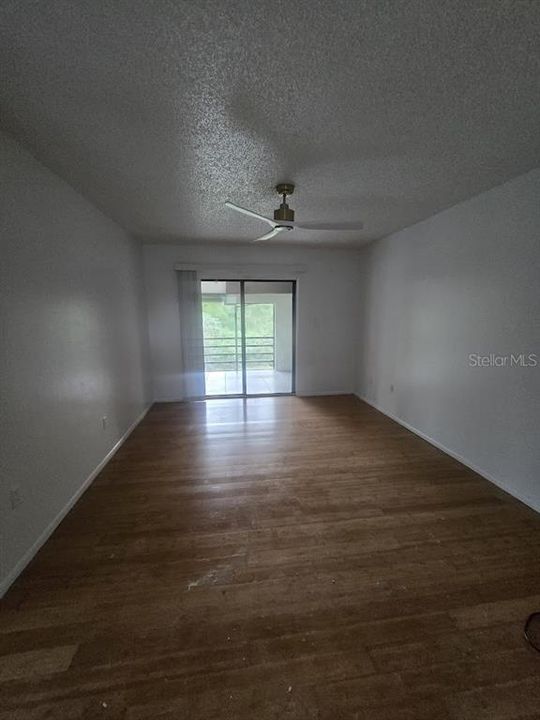 Под контрактом: $164,900 (2 спален, 2 ванн, 1646 Квадратных фут)