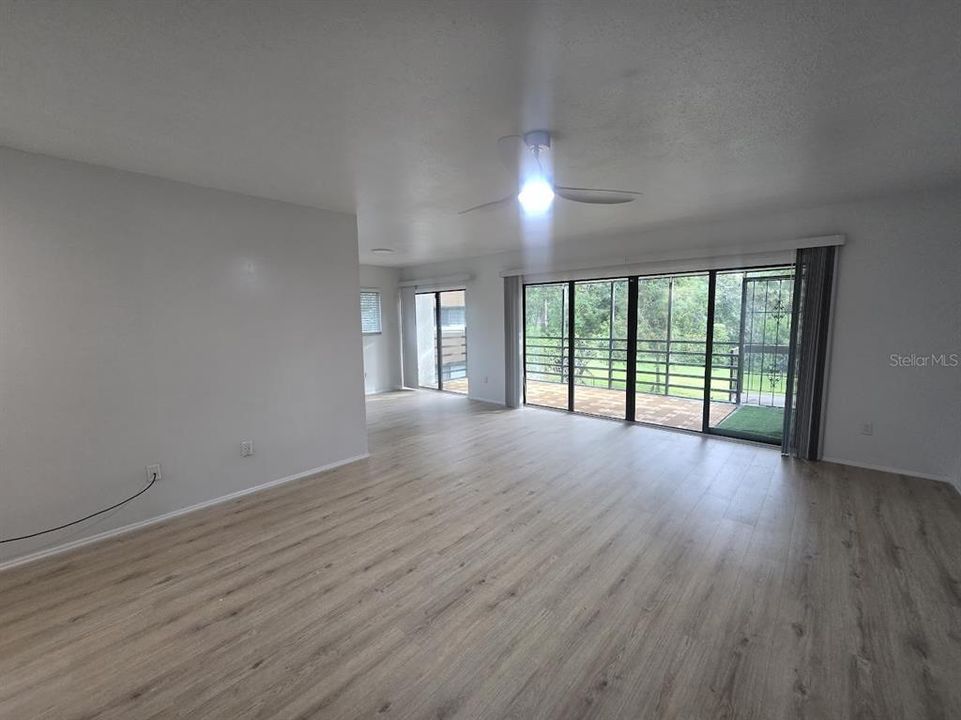 Под контрактом: $164,900 (2 спален, 2 ванн, 1646 Квадратных фут)