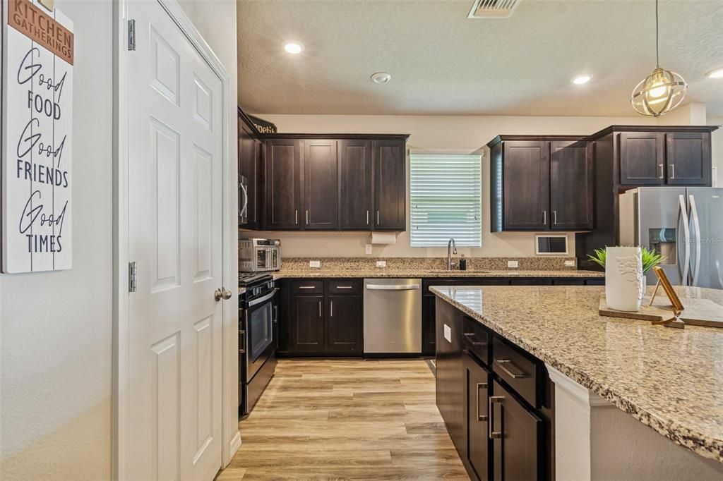 Activo con contrato: $468,000 (3 camas, 2 baños, 1880 Pies cuadrados)