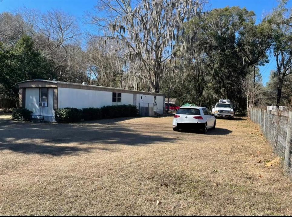 For Sale: $149,999 (2 beds, 2 baths, 924 Square Feet)