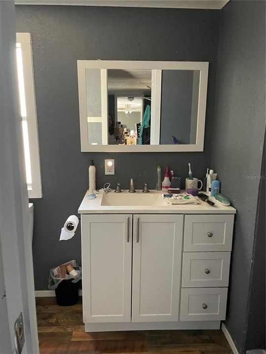 For Sale: $149,999 (2 beds, 2 baths, 924 Square Feet)