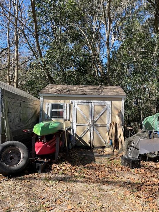 For Sale: $149,999 (2 beds, 2 baths, 924 Square Feet)