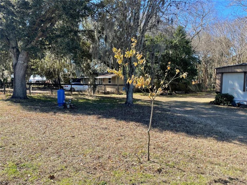 For Sale: $149,999 (2 beds, 2 baths, 924 Square Feet)