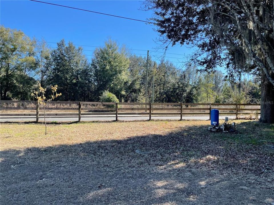 For Sale: $149,999 (2 beds, 2 baths, 924 Square Feet)