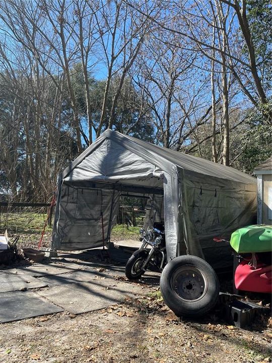 For Sale: $149,999 (2 beds, 2 baths, 924 Square Feet)