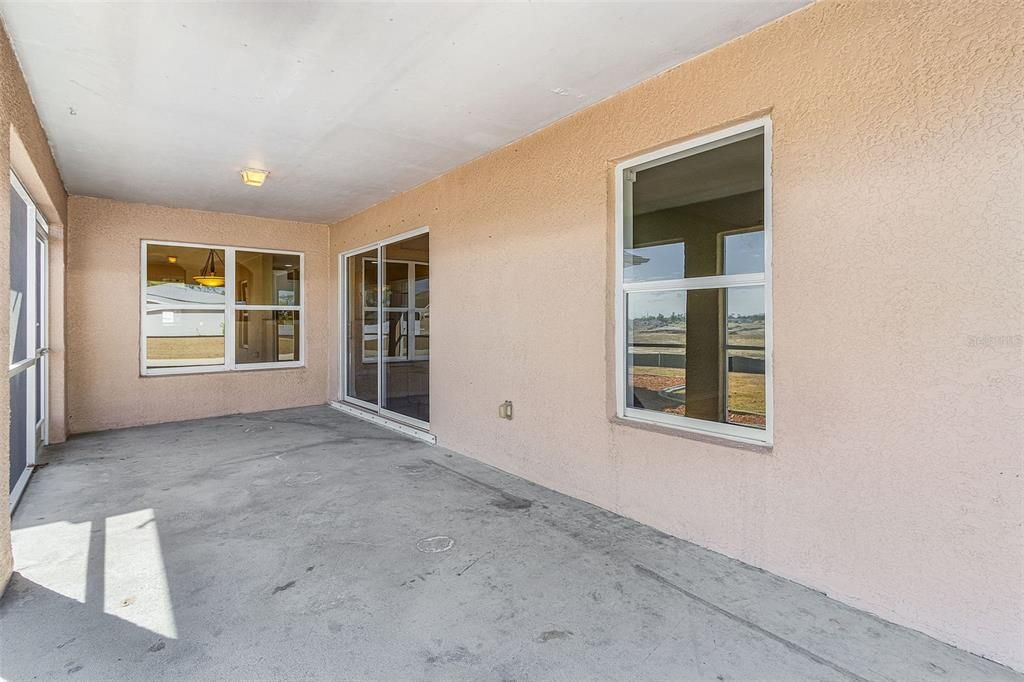 Activo con contrato: $280,000 (3 camas, 2 baños, 1574 Pies cuadrados)