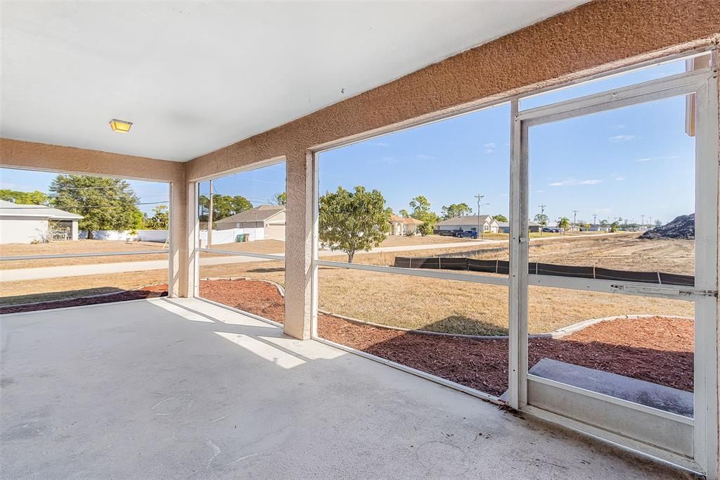 Activo con contrato: $280,000 (3 camas, 2 baños, 1574 Pies cuadrados)