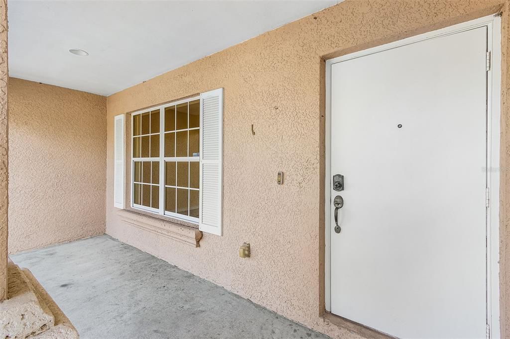 Activo con contrato: $280,000 (3 camas, 2 baños, 1574 Pies cuadrados)