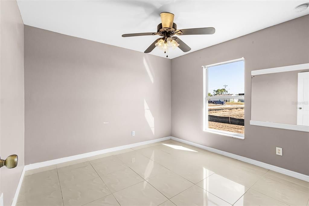 Activo con contrato: $280,000 (3 camas, 2 baños, 1574 Pies cuadrados)
