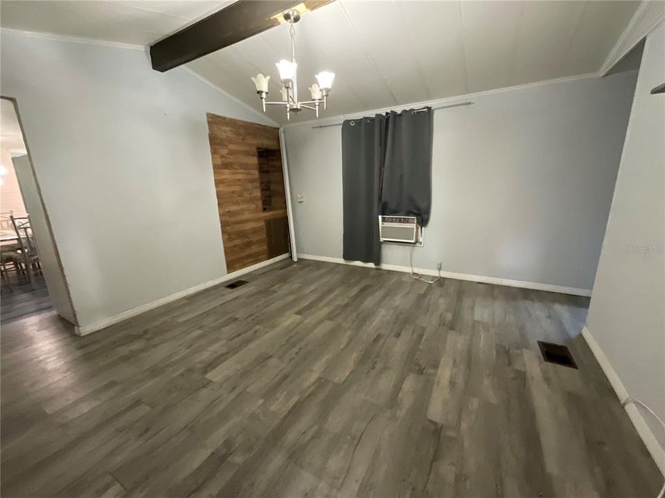 En Venta: $159,000 (4 camas, 2 baños, 784 Pies cuadrados)