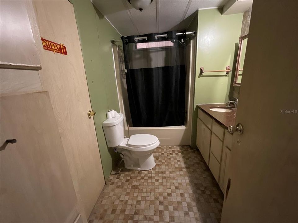 En Venta: $159,000 (4 camas, 2 baños, 784 Pies cuadrados)