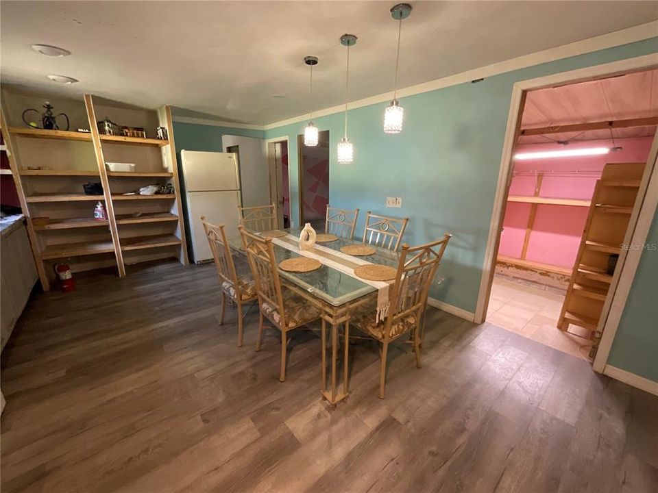 En Venta: $159,000 (4 camas, 2 baños, 784 Pies cuadrados)