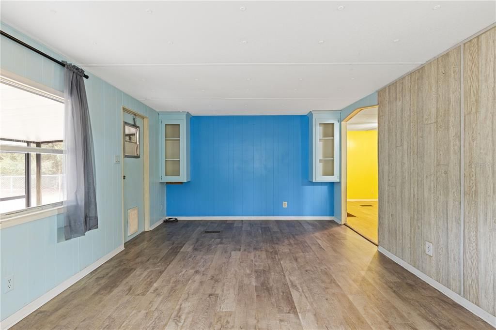 На продажу: $149,000 (2 спален, 2 ванн, 1104 Квадратных фут)