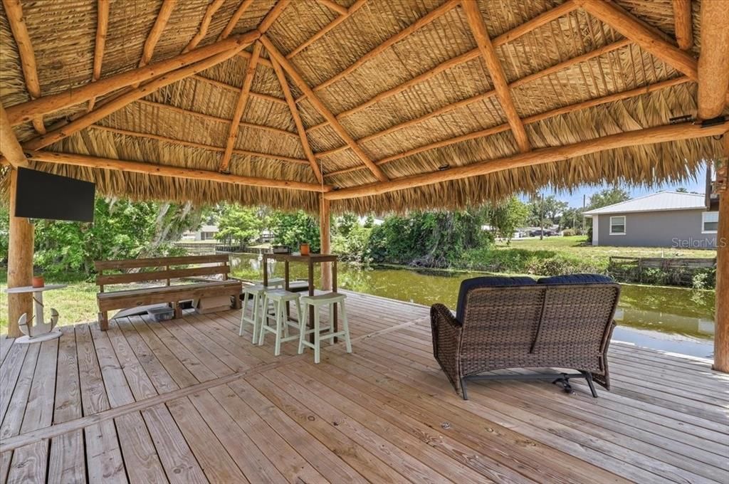 En Venta: $444,000 (4 camas, 2 baños, 2122 Pies cuadrados)